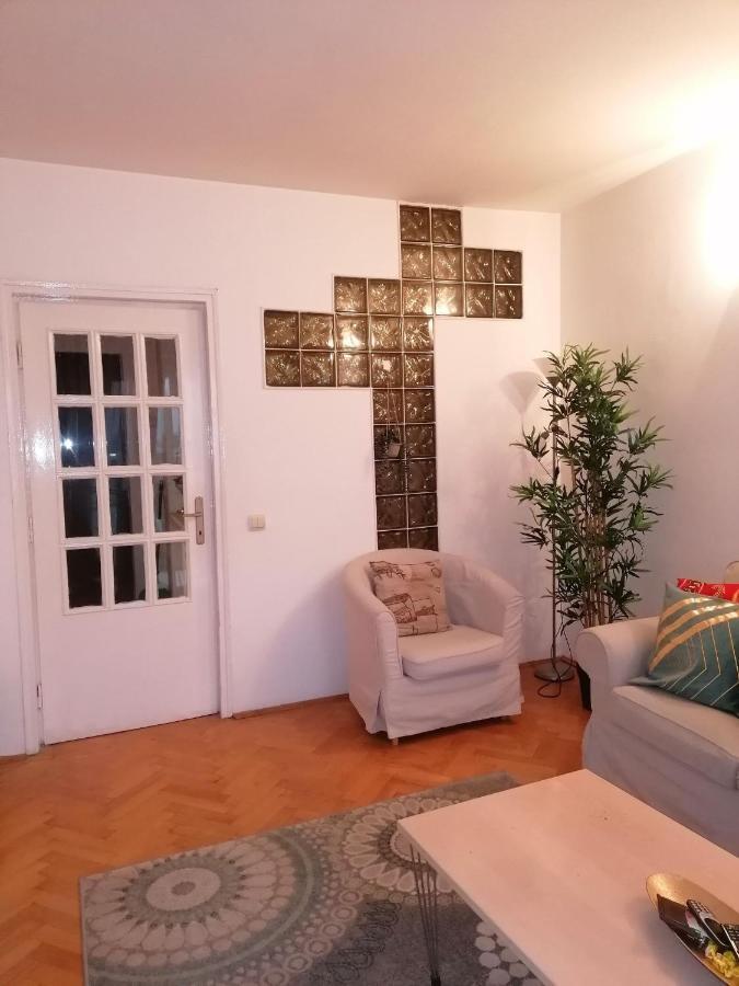 River View, In City Center Apartment Bucureşti Exterior foto